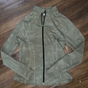 Medium Sykooria green camo athletic jacket